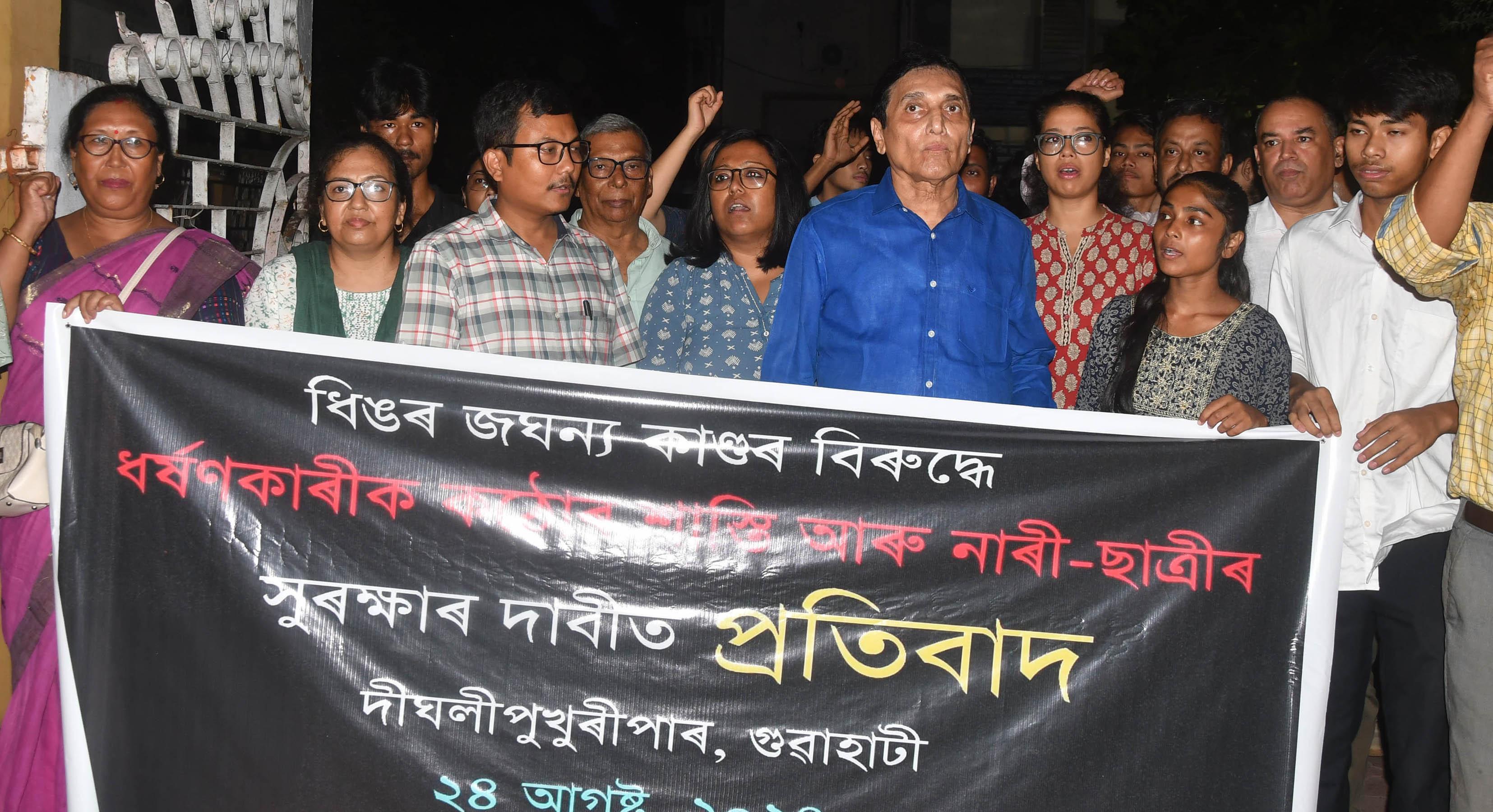 Members of SFI-DYFI-AISF-AISA-AIYF along with MP Ajit kumar Bhuyan staging protest against Dhing rape case and demanding security for girls at Dighalipukhuripar, Guwahati on 24-08-24.Pix by UB Photos