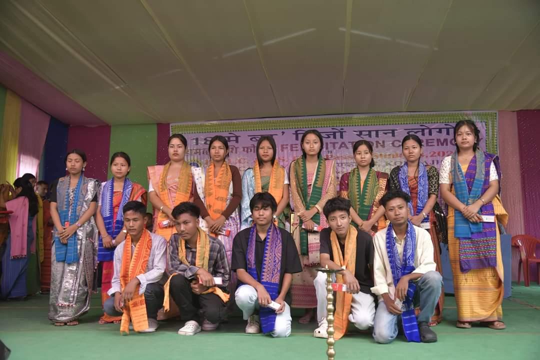 Bodo Bijwng San celebrates in BTR 