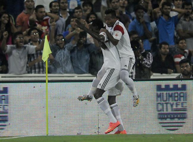 Kondwani Mtonga of NorthEast United FC celebrates a goal during match 11 of the Hero Indian Super League between Mumbai City FC and North East United FC City held at the D.Y. Patil Stadium, Navi Mumbai, India on the October 24.  Photo by: Pal Pillai/ ISL/ SPORTZPICS 