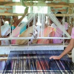 FST supported weaving center at Sipajha
