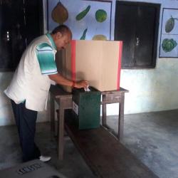 Bjp candidate from Banargaon Manoj Kumar Brahma caste his vote