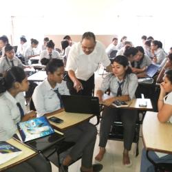 Dr Luckose Jacob trains MSW students for project management