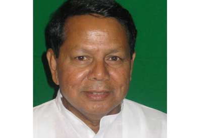 Narrow escape for Dasmunsi, Dwijen Sarma