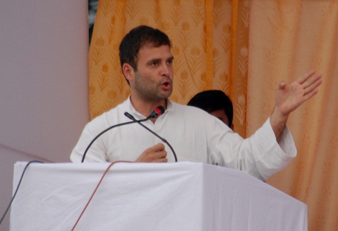 Rahul campaigns for Ghatowar