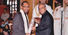 Saharia receives Padma Shree