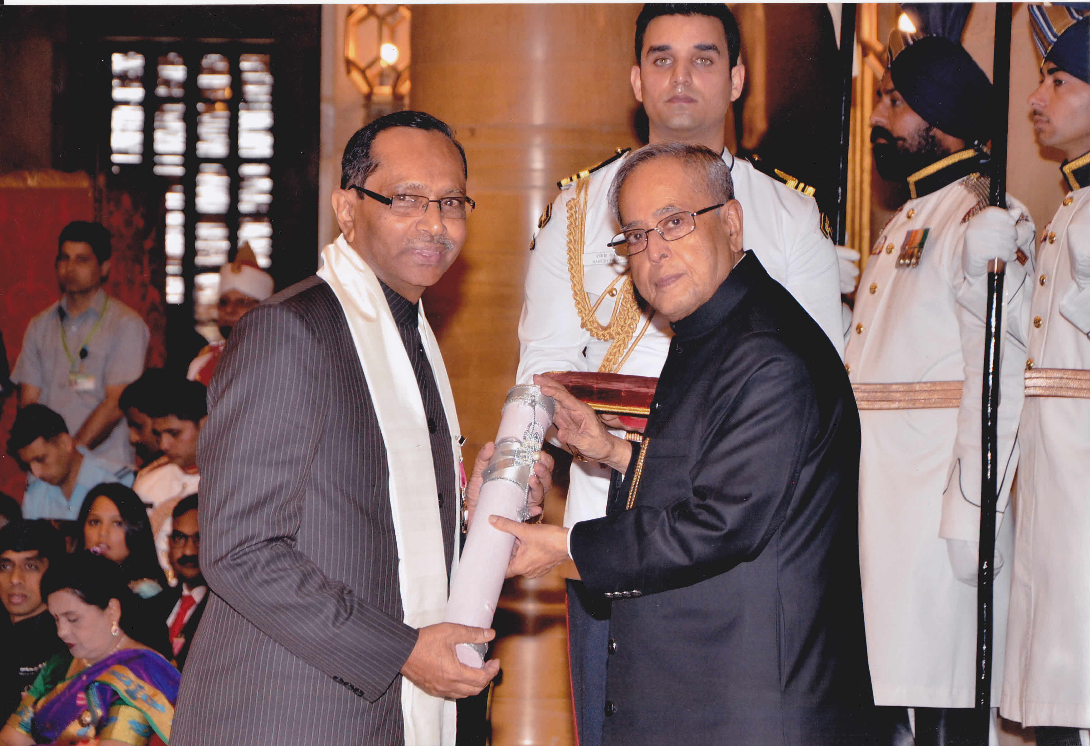 Saharia receives Padma Shree