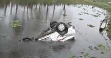 Tata Sumo falls into pond: 2 dead, 9 injured