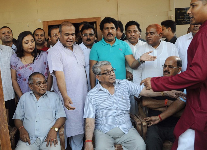 Dissidents to leave for Delhi