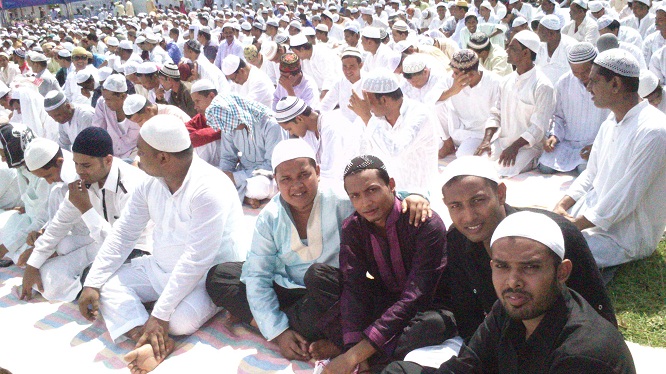 Eid Ul Fitr celebrated at Dhupdhara