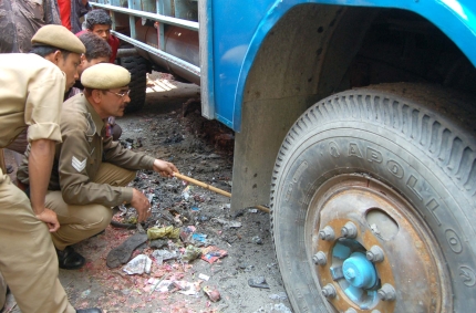 Blast in fancy Bazar; 4 injured