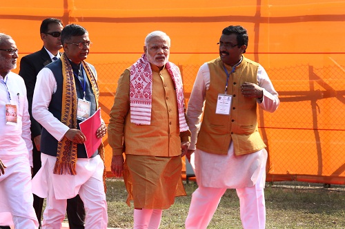 PM vows to deport immigrants 