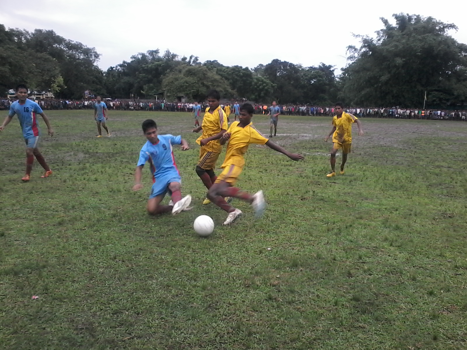 Discovery club win B divn football league 