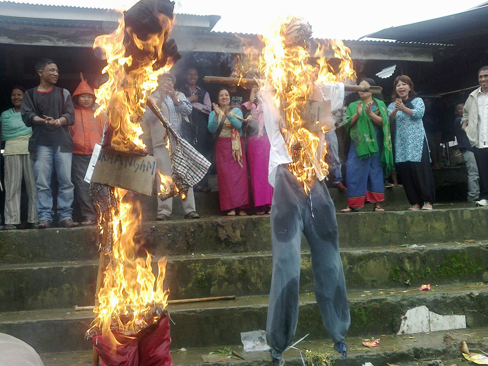 Manipur: bandh supporters burnt effigies of CM and Dy. CM