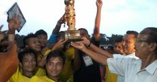 Kamaleswar football trophy for Barhoongka 