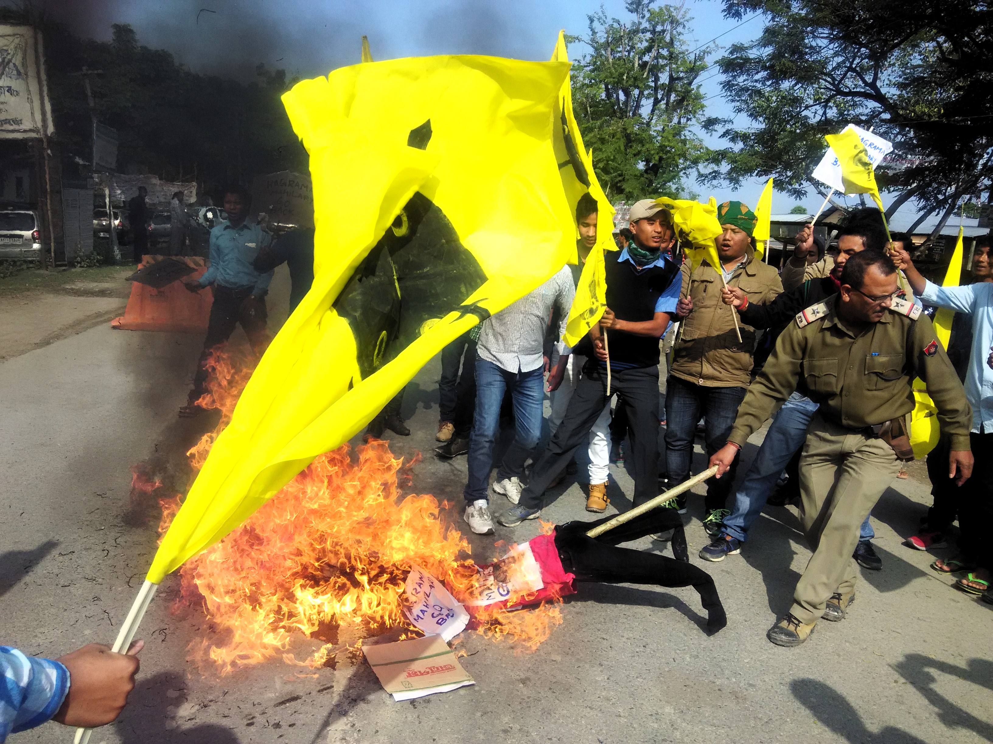 ABSU burns Hagrama's effigy 