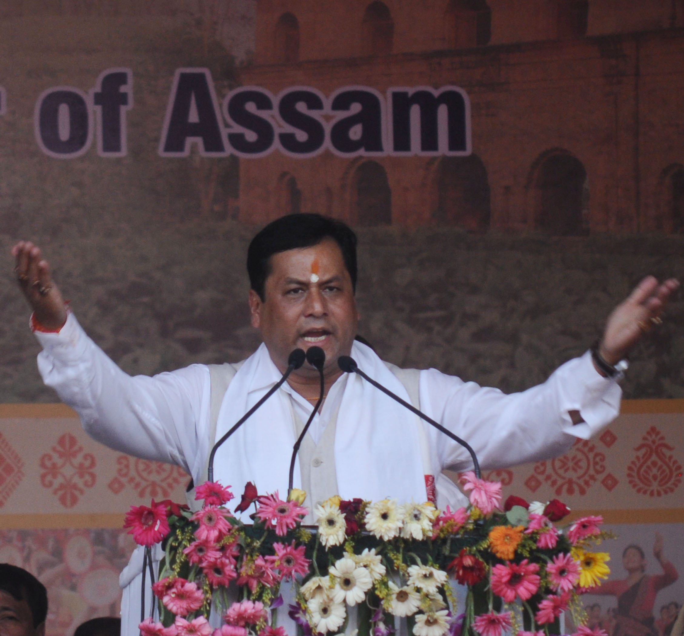 Sarbananda takes homes, finance to Himanta 