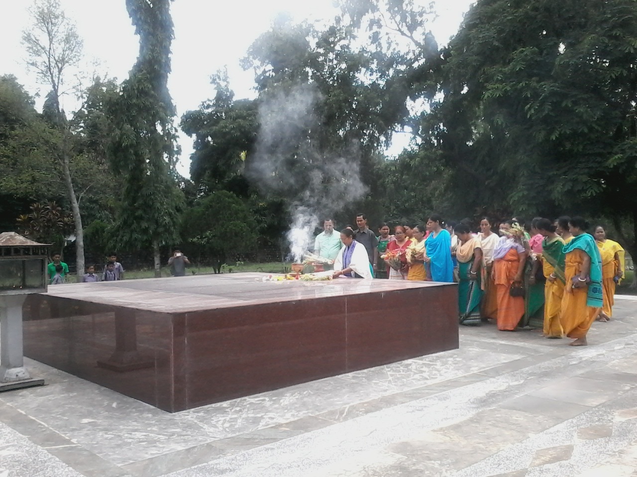 Pramila Rani pays homage to Bodofa