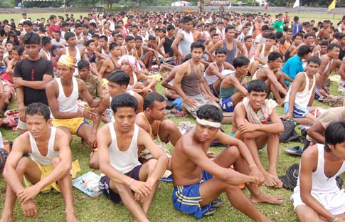 Job aspirants in Demow..