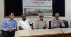 Experts question rhino horn panel