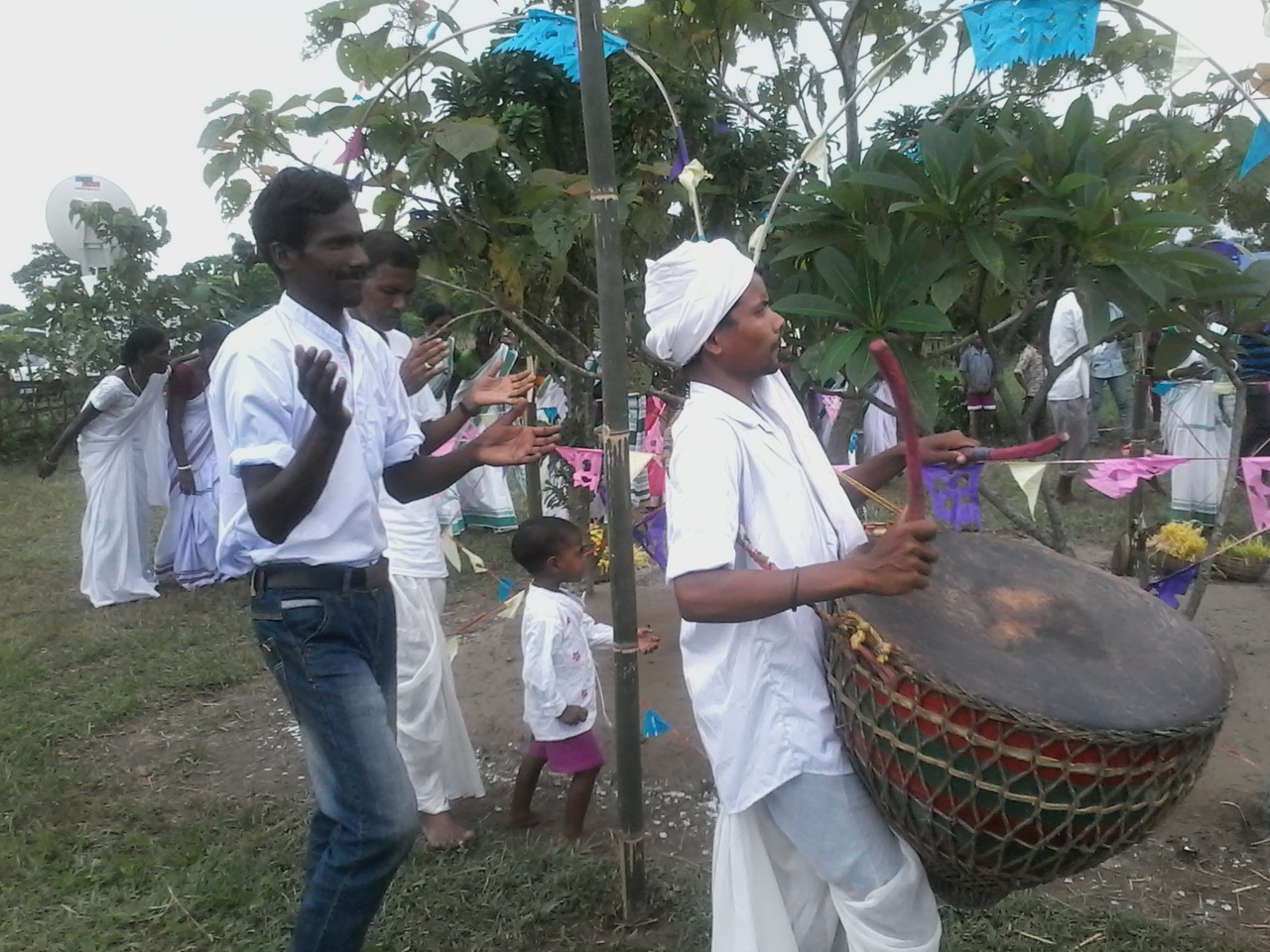 Adivasis observe Karam festival 