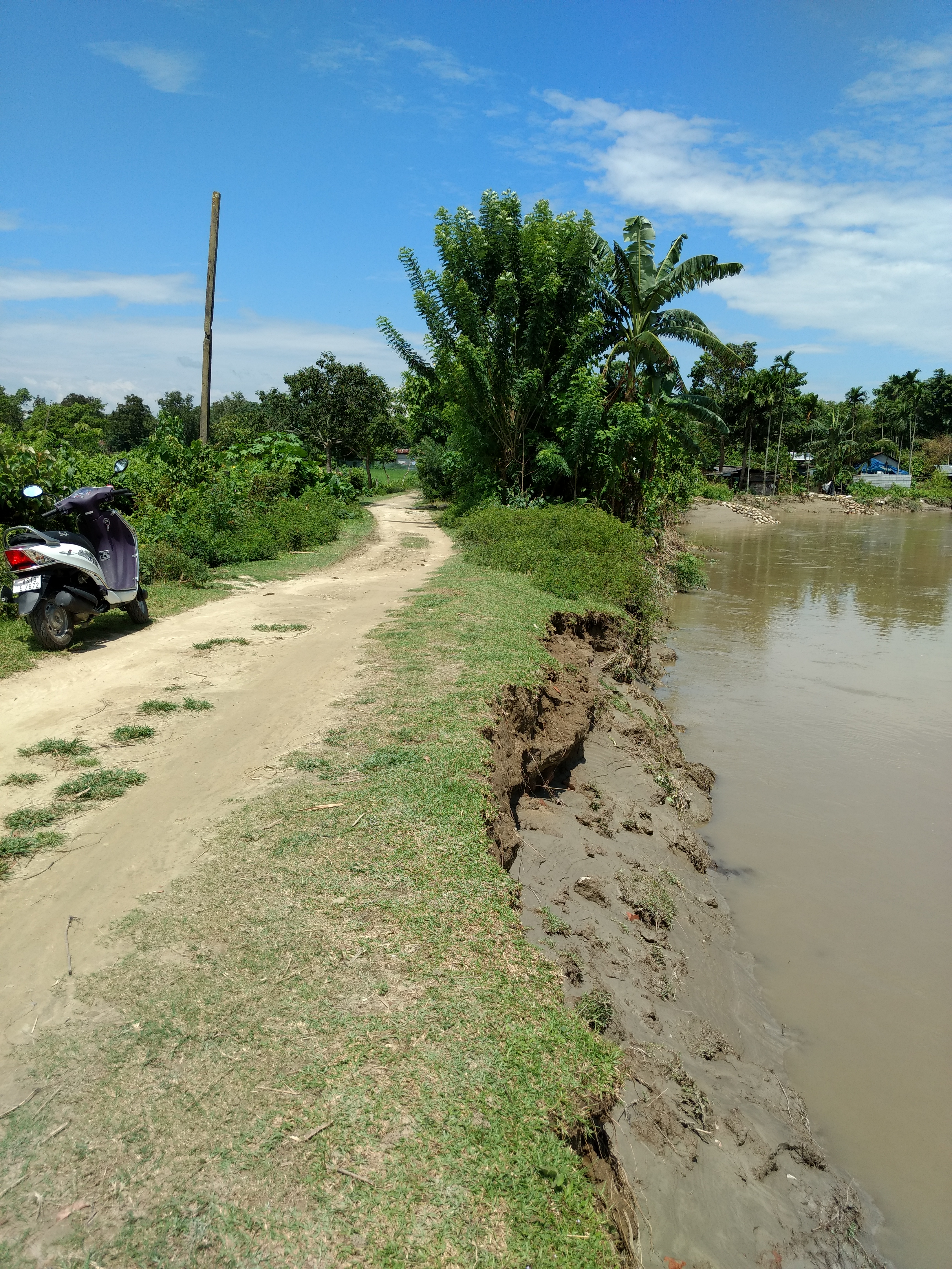 Noa posing threat to roads in Kalaigaon
