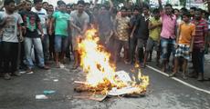 Pakistan’s flag burnt 
