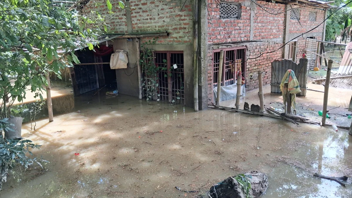 Upper Assam Floods: Thousands in Nazira Face Acute Shortage of Food, Water — photo 2