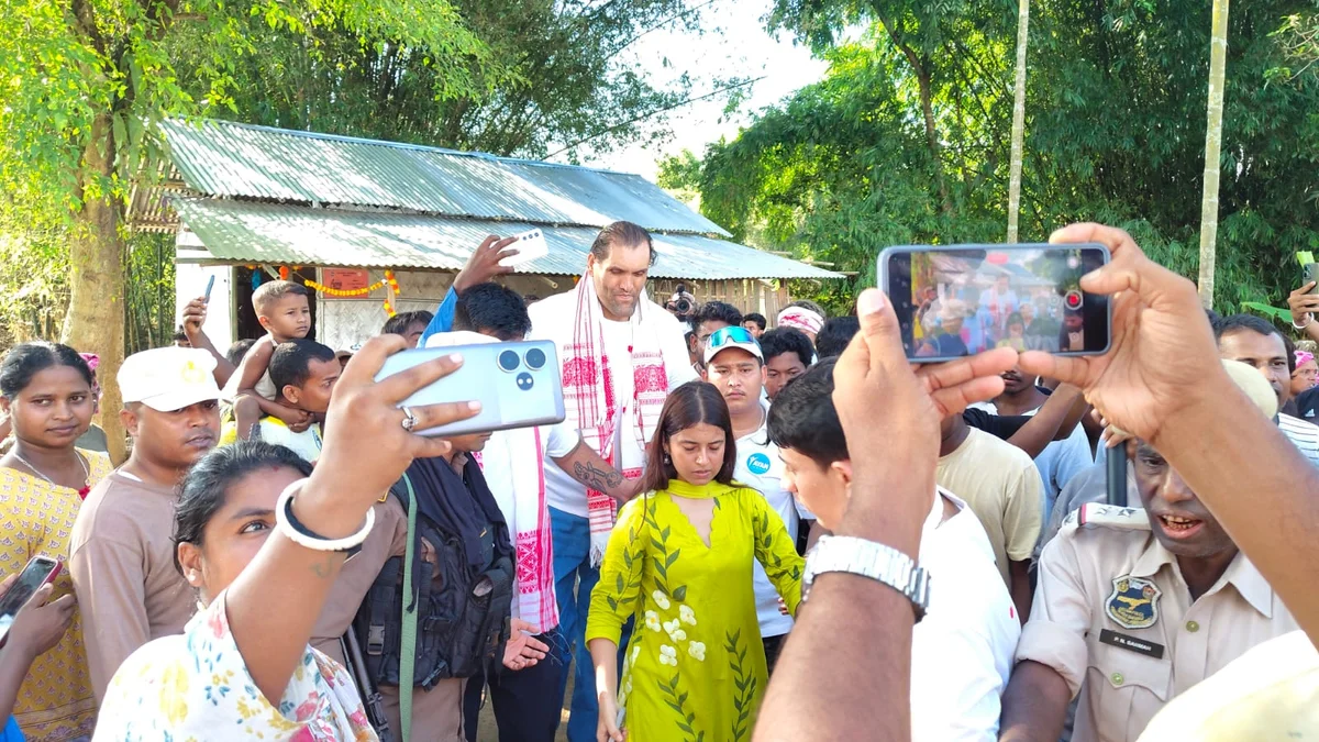 The Great Khali reaches out to Assam flood victims during Sivasagar visit