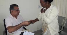 Apollo doctor conducts evening OPD at press club