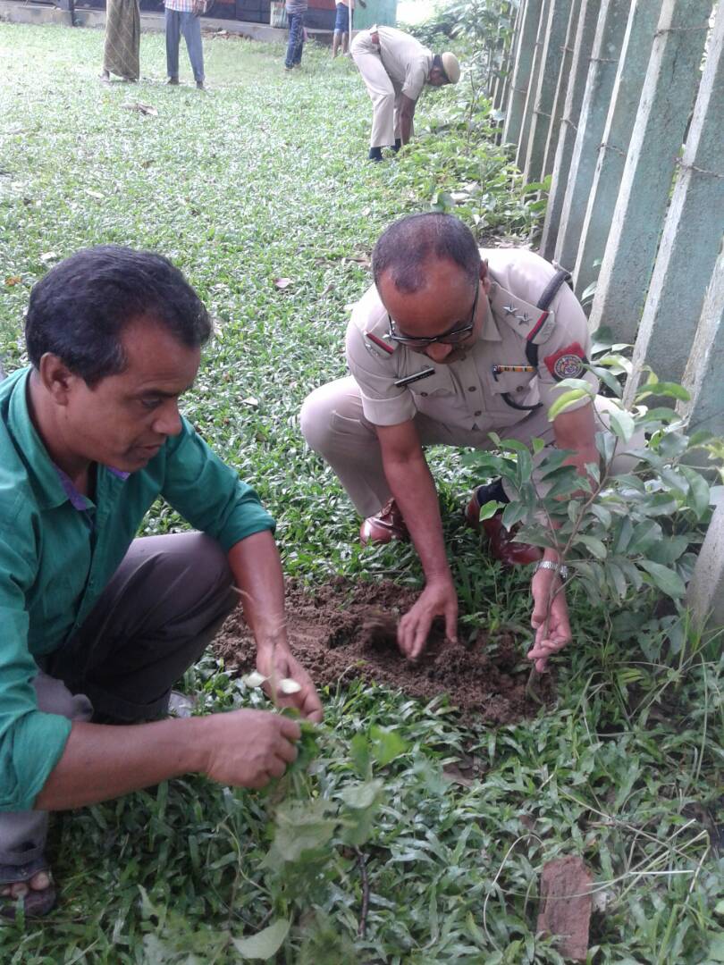 Man in Khaki turns green