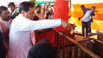 Sonowal visits Dhing