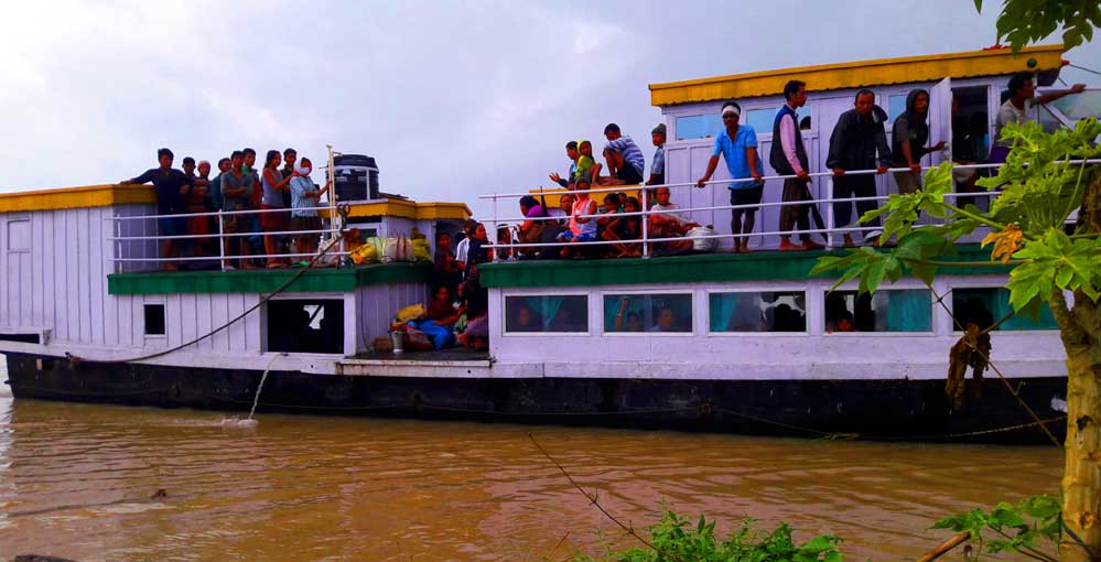 Here comes the boat to rescue the flood hit