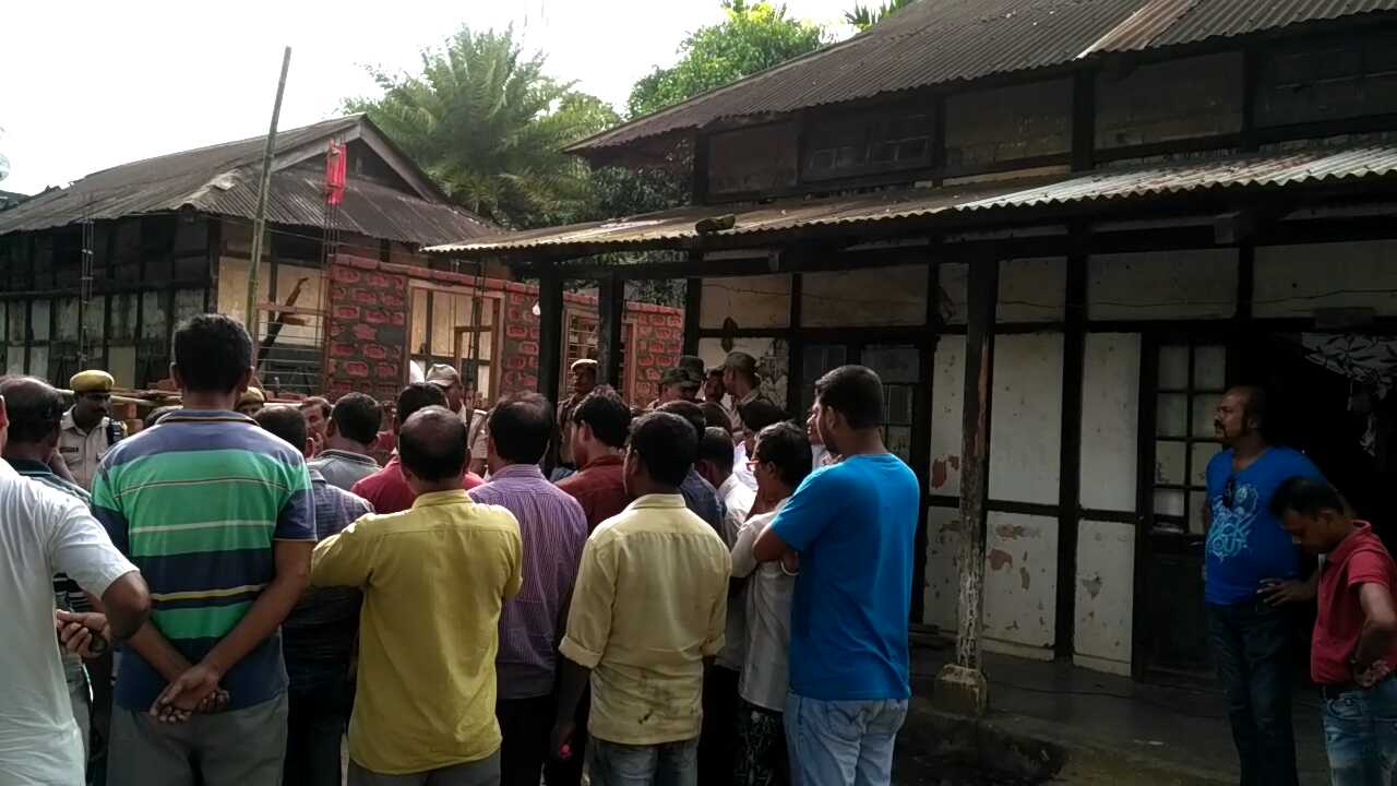 Chapormukh: Calm but tense