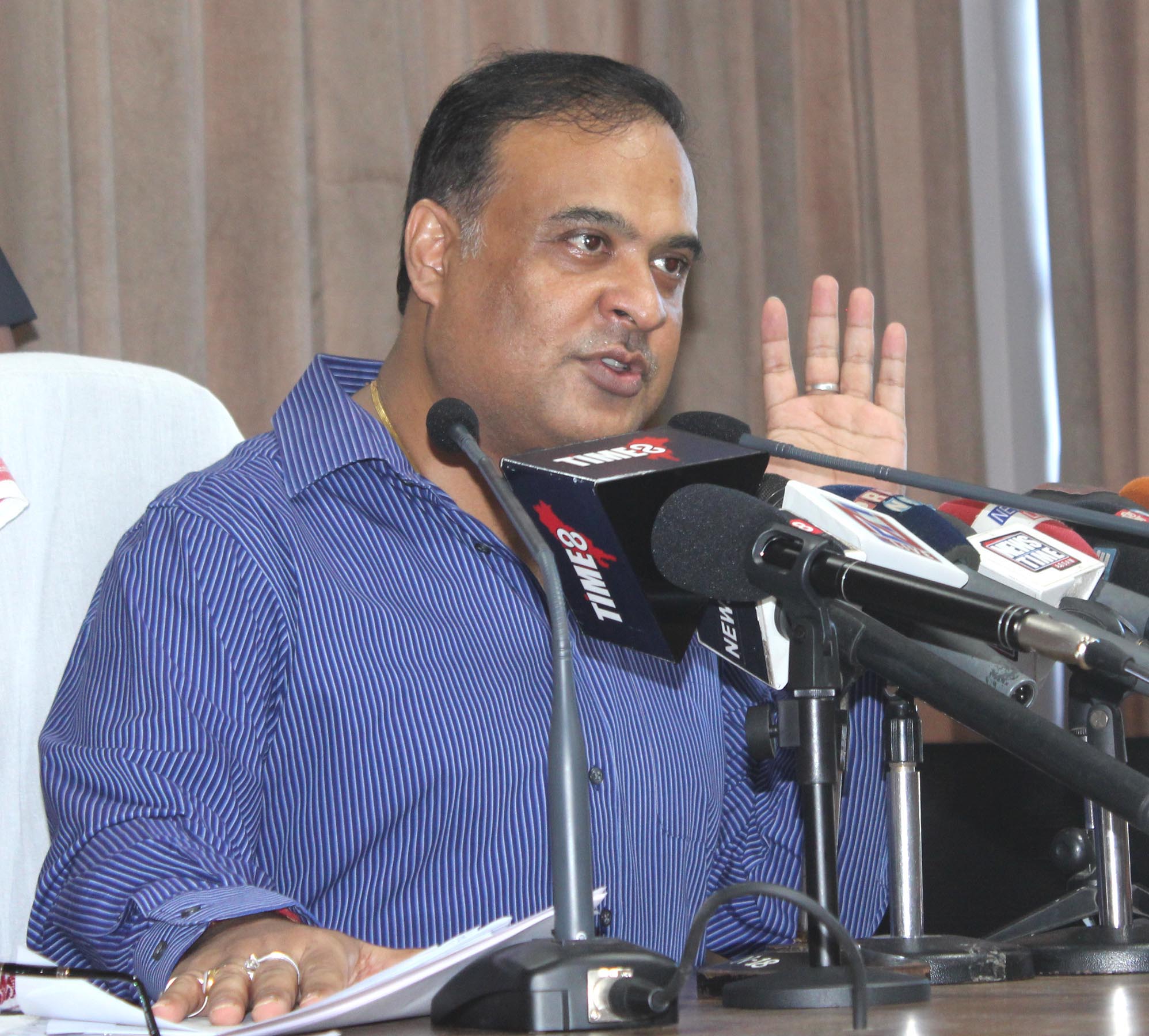 Himanta’s white lie!