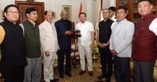 Zeliang meets Prez, wants Naga issue settlement