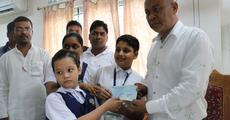 Students’ helping hands