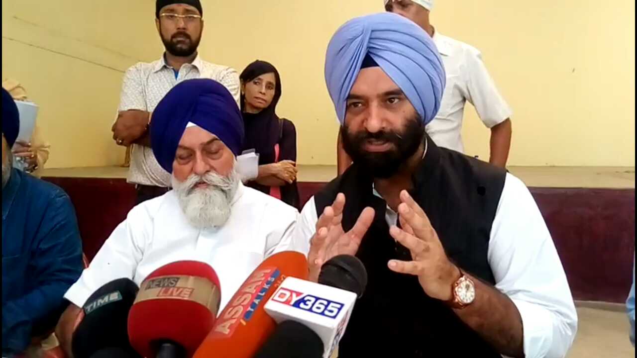 Sikh delegation visits Chapormukh Gurudwara