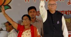 UPA fails on all front: Advani