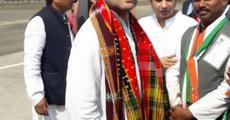 Reject communal forces: Rahul to Tripura voters