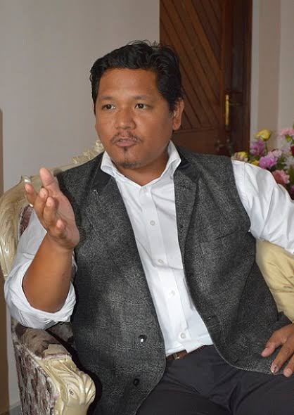 Conrad to take oath as M'laya CM