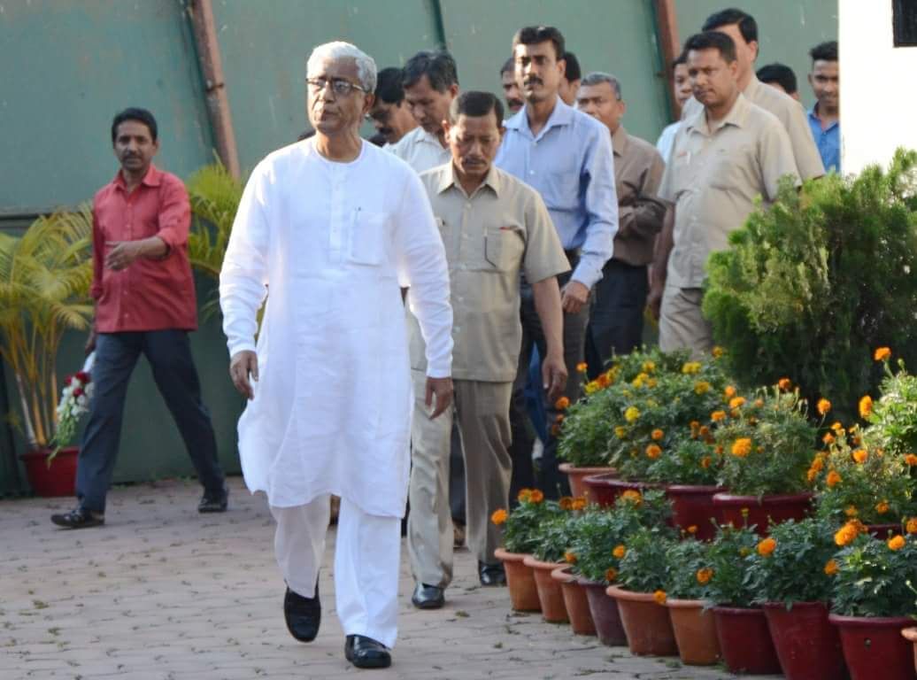 Sarkar leaves CM residence