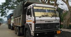 Coal trucks seized in Raha