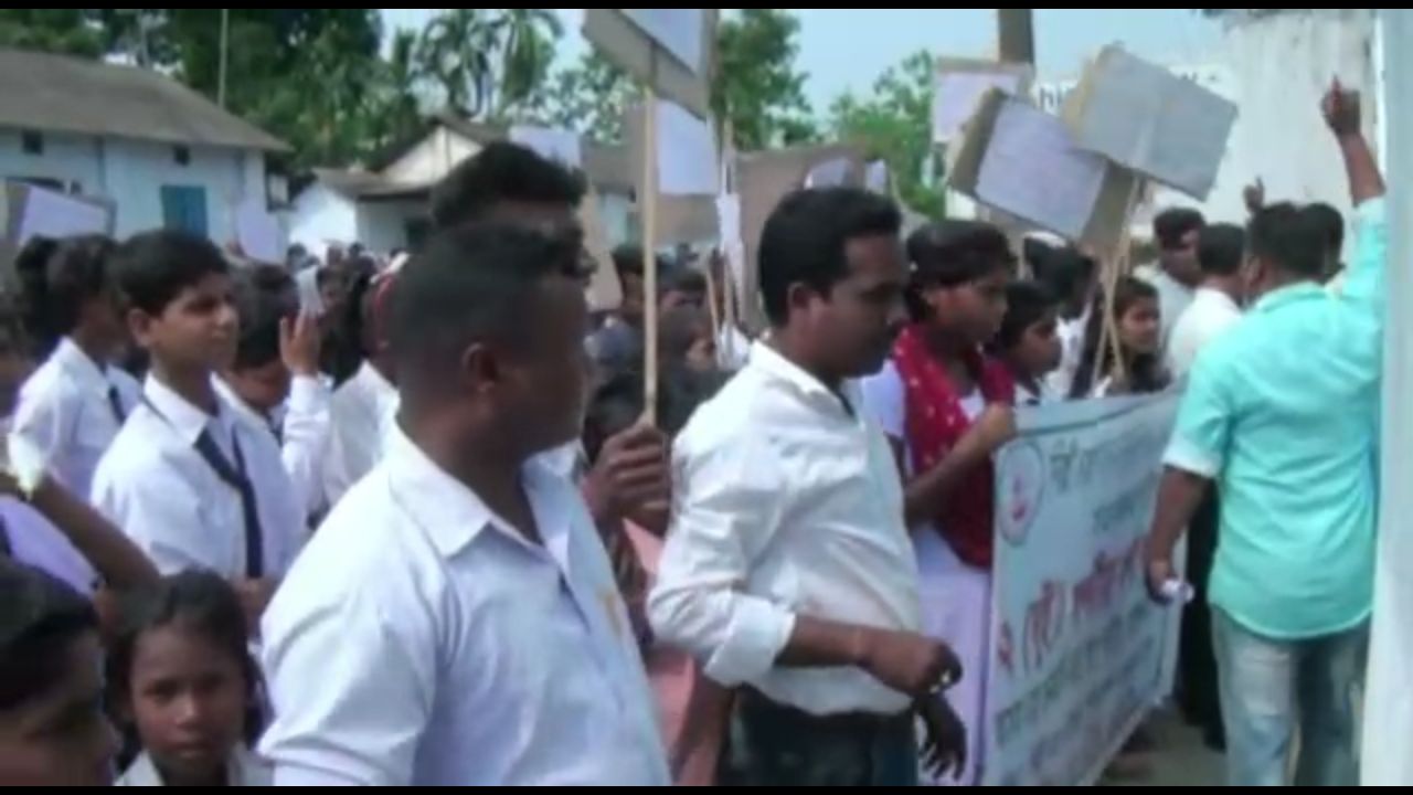 Slogans and protest in Namrup tea garden