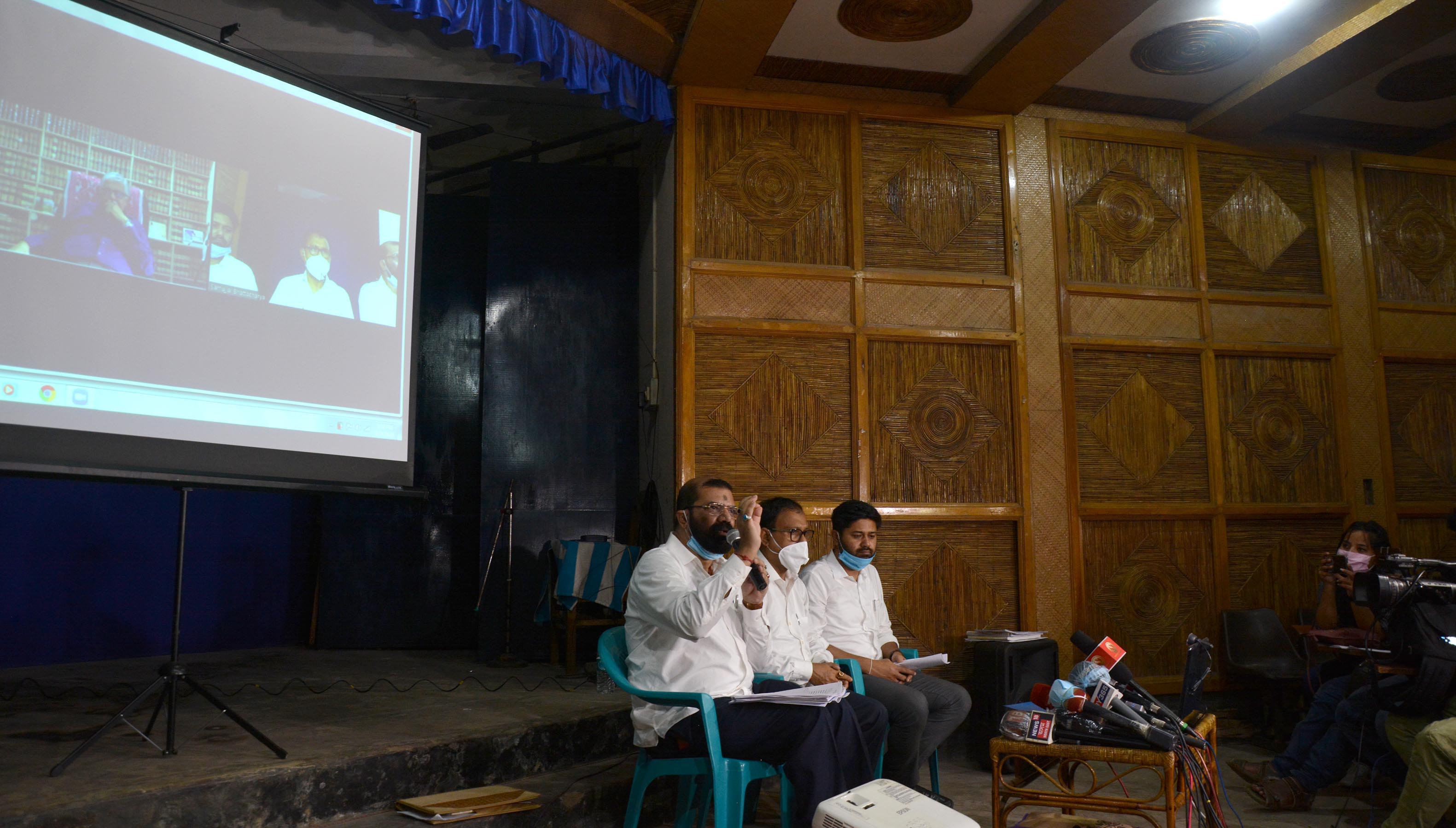 Healthy debate on Clause VI recommendations