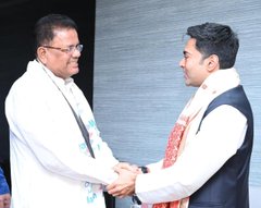 Congress top leader quits party,  joins TMC