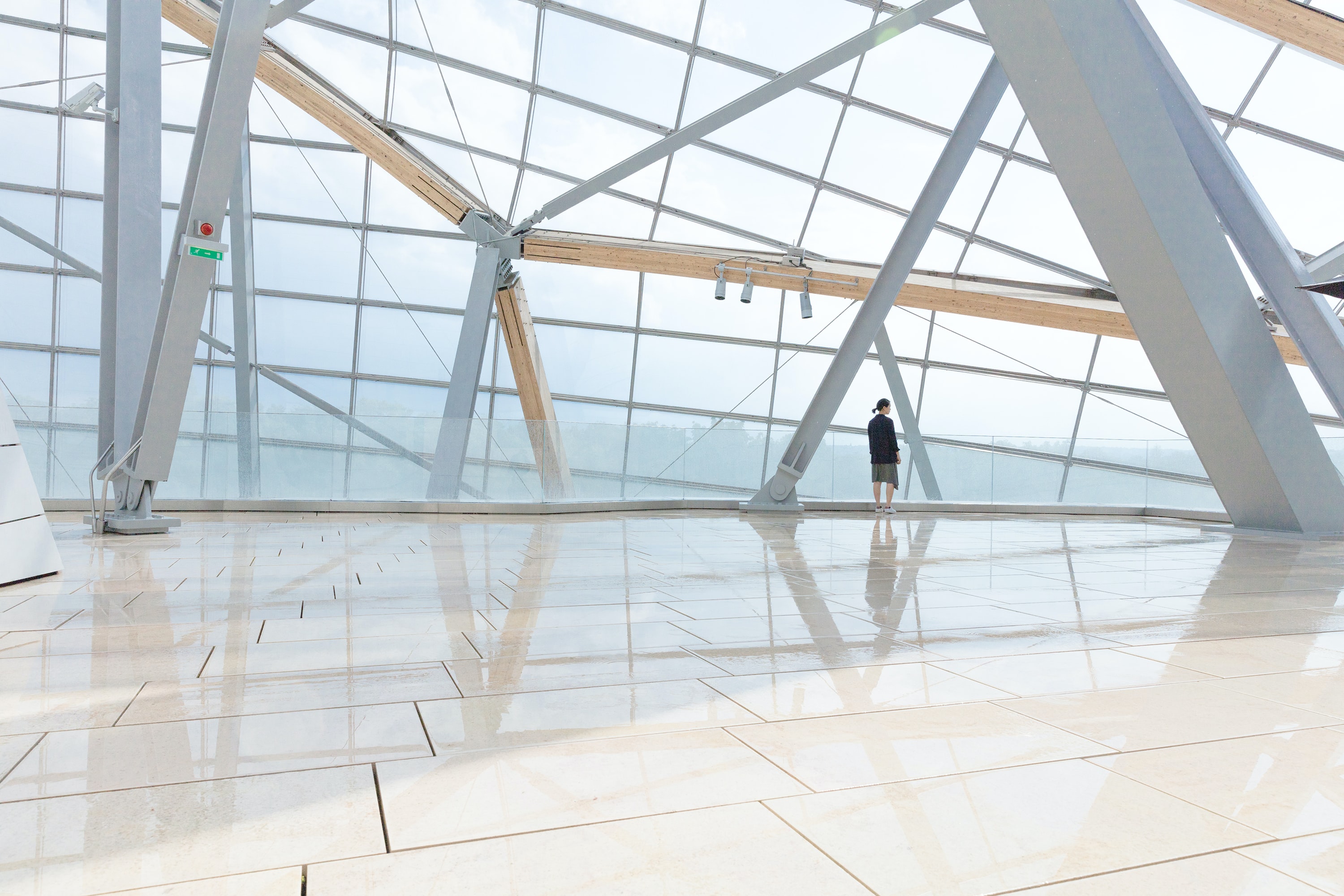 Hedonists choose high tech, but sociocentrists, classicism