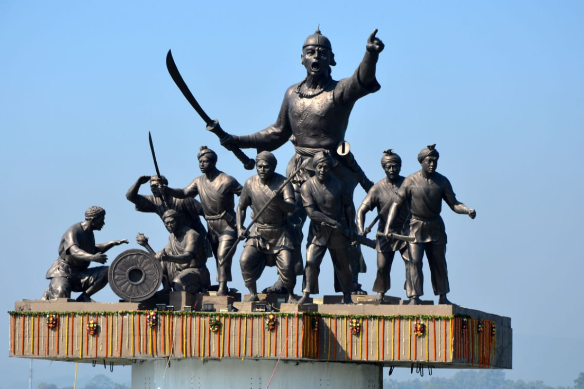 Pan-Indian recognition to Lachit Barphukan in 1999