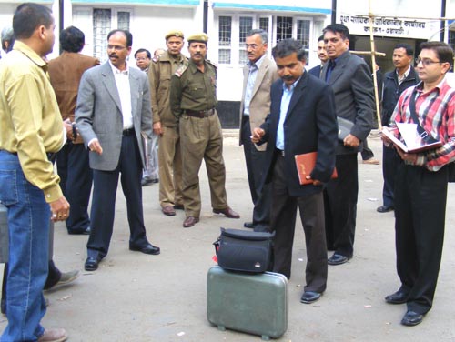 CBI team  visits Guwahati blast site