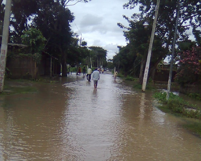 Flood waters hit Kalaigaon