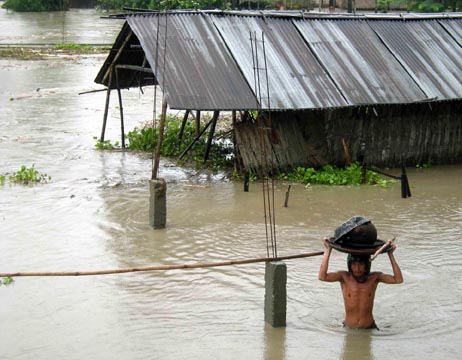 Breach of embankment of Jiadhal and Na-Nadi triggers flood in Dhemaji District